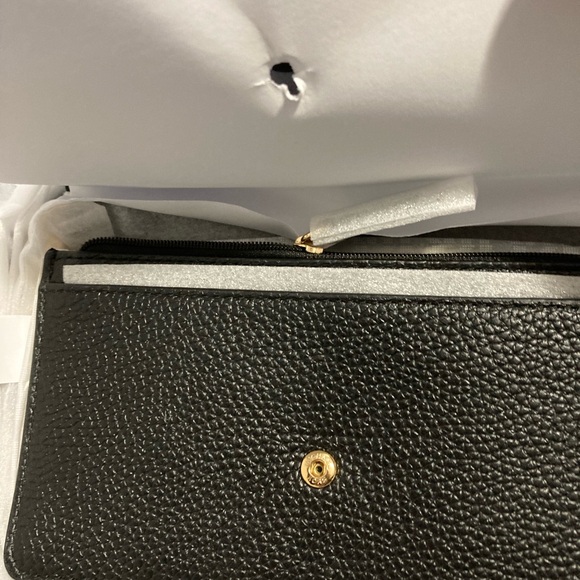 NWTS Michael Kors Crossbody Wallet - Picture 4 of 7